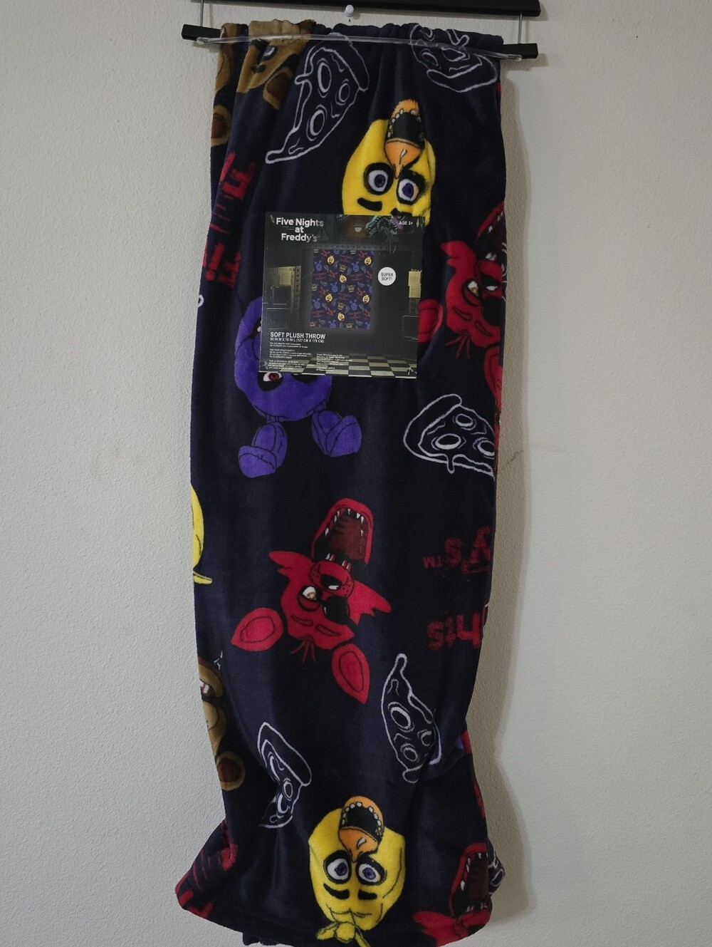 FIVE NIGHTS AT FREDDYS blanket Plush Throw